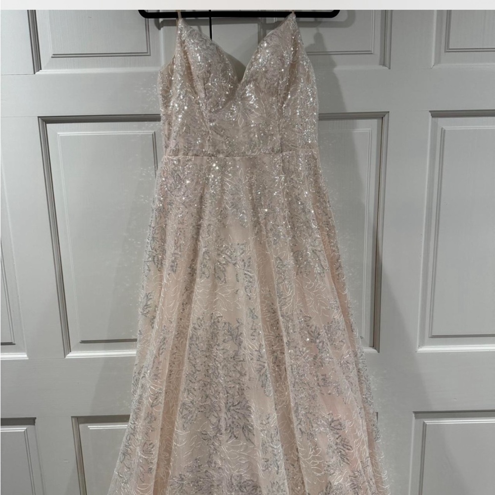 Elegant Sequin Lace Dress in Cream